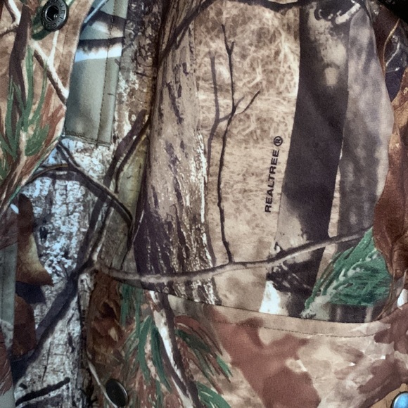 Realtree parka - Picture 3 of 10